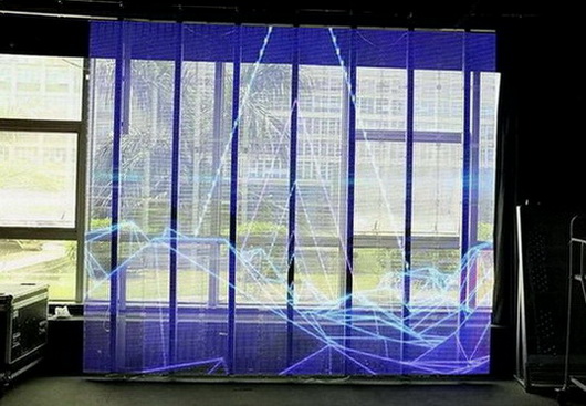 新城透明LED橱窗屏